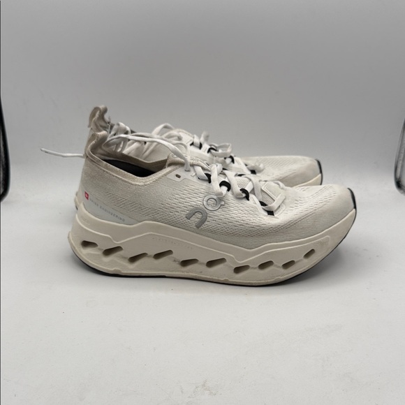 On Running Shoes - On Running Cloud Surfer Max Women's 7 Cream Sneakers S1